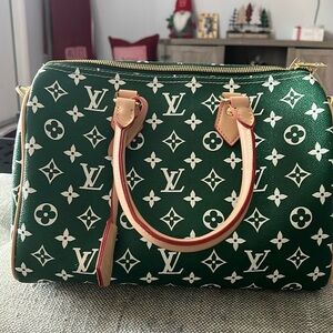 Speedy 30 brand new color green